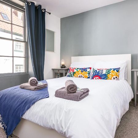 Ga L Whitby Central Экстерьер фото